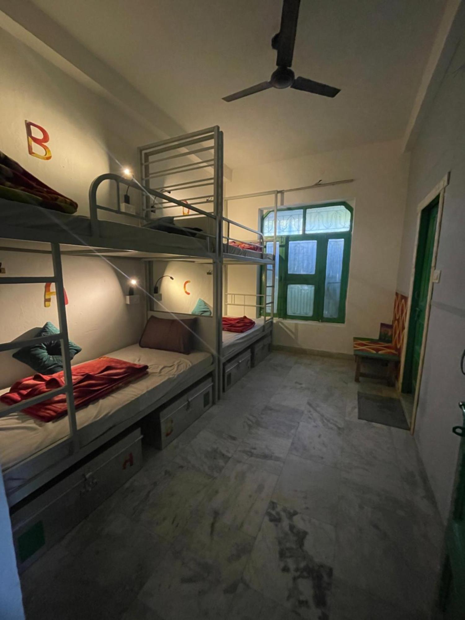 Art Bliss Hostel Рішикеш Екстер'єр фото