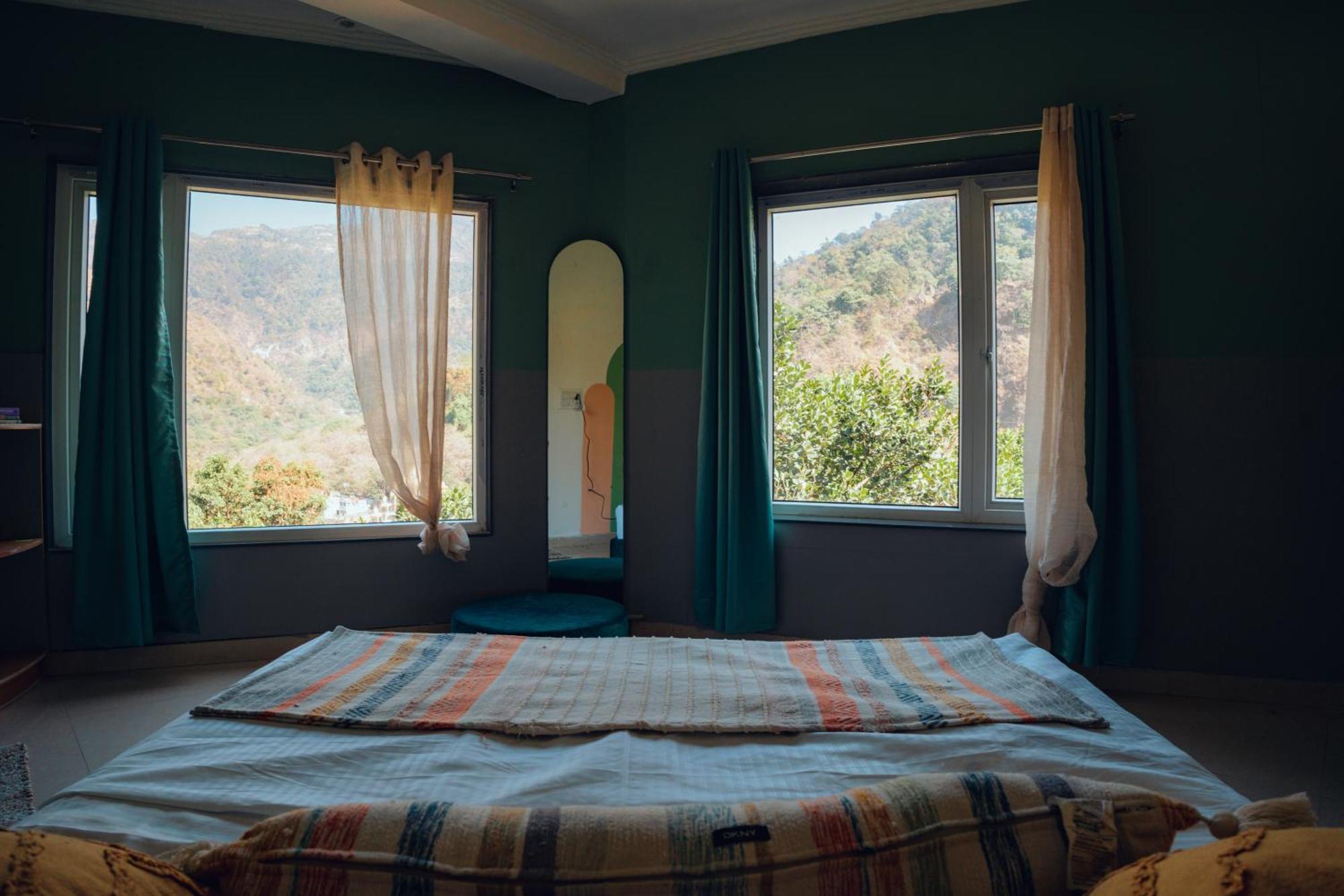 Art Bliss Hostel Рішикеш Екстер'єр фото
